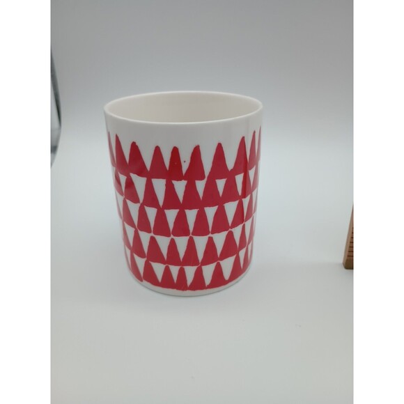 2016 Starbucks White with Red Triangle Christmas Trees 14.2 oz Coffee Mug - Picture 3 of 6
